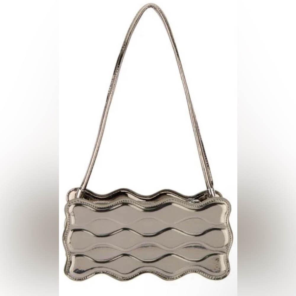Wavy Metallic Shoulder Bag in Silver